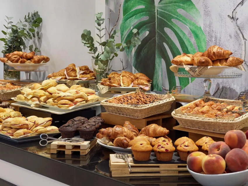 Saratoga Hotel 4*-81