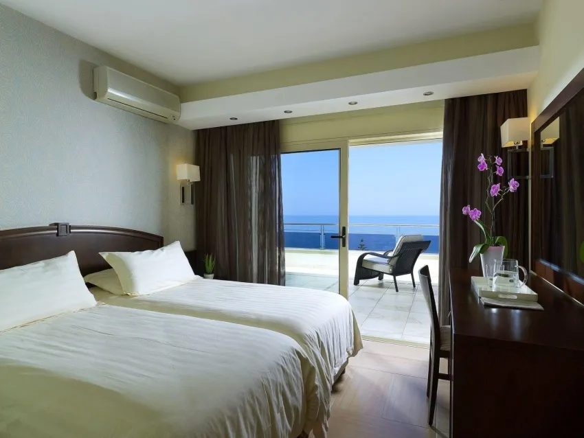 Macaris Suites & Spa 5*-5