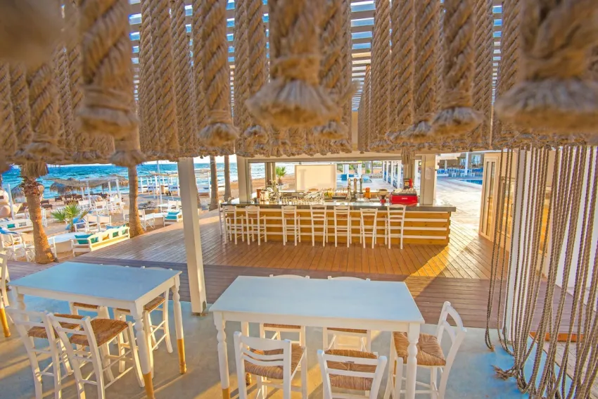 Dome Beach Hotel 4*-7