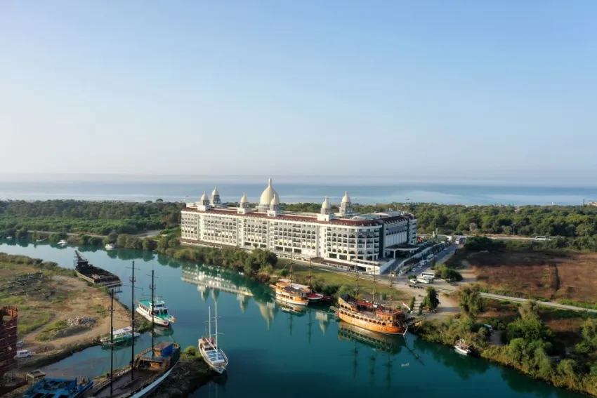 DIAMOND PREMIUM HOTEL & SPA  5*-22