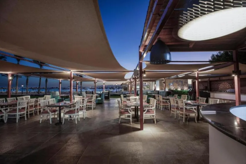 V BEACH RESORT SAHL HASHEESH (EX. PYRAMISA SAHL HASHEESH)  5*-21