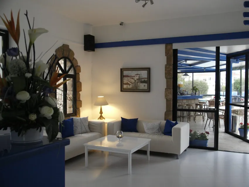 Hilltop Gardens 3*-8