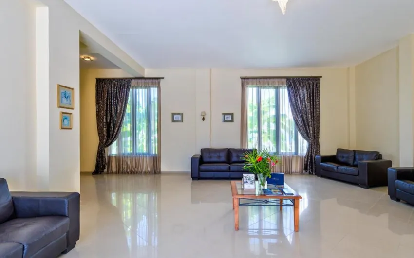 Antilia Apartments -12