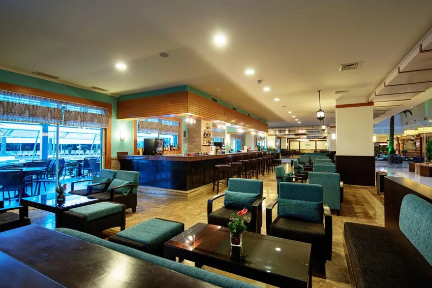 CRYSTAL ADMIRAL RESORT SUITES  5*-6
