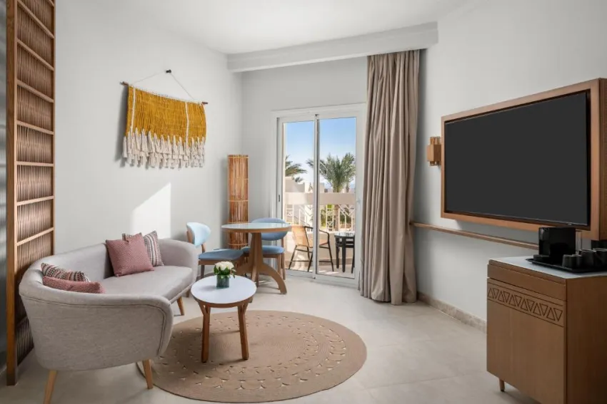 DOUBLETREE BY HILTON SHARM BAY RESORT BEACH SIDE  4*-132