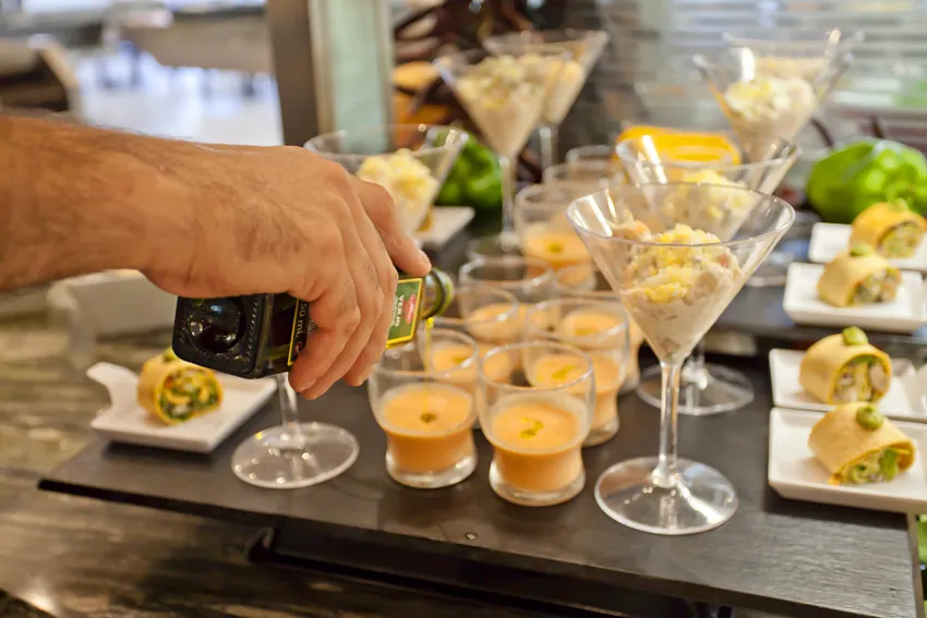 FERGUS Bermudas 4*-32