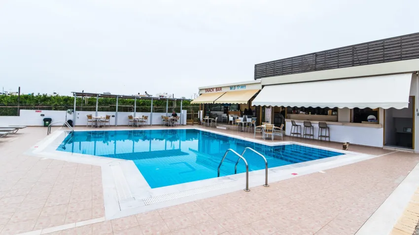 Newcastle Studios 3*-1