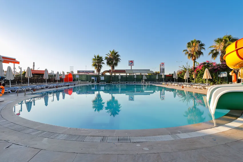 THRONE BEACH RESORT & SPA  5*-2