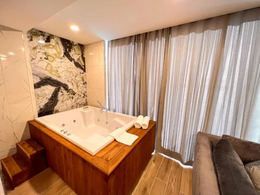 OLD TOWN POINT HOTEL&SPA  4*-9