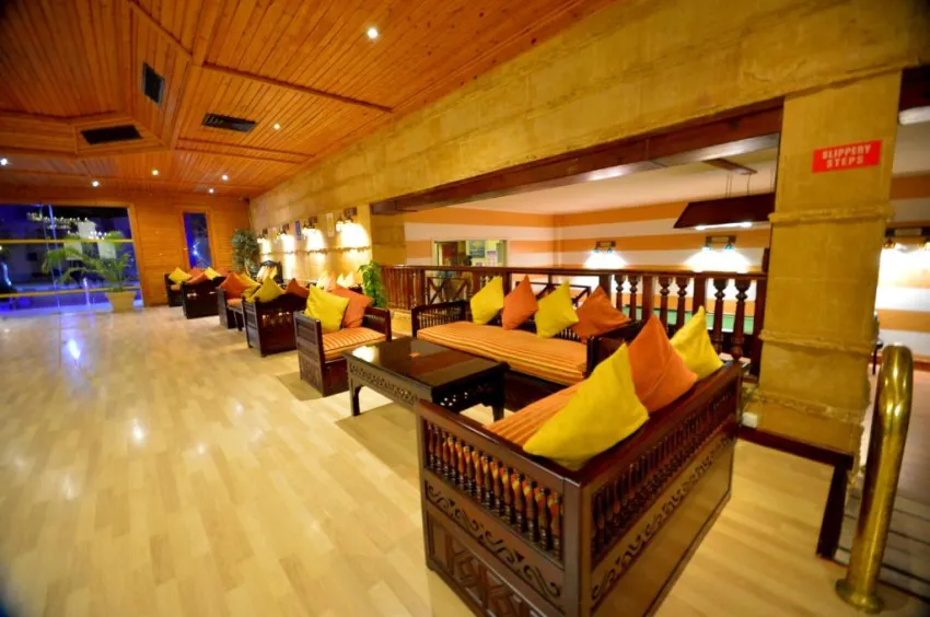 FALCON NAAMA STAR  3*-43