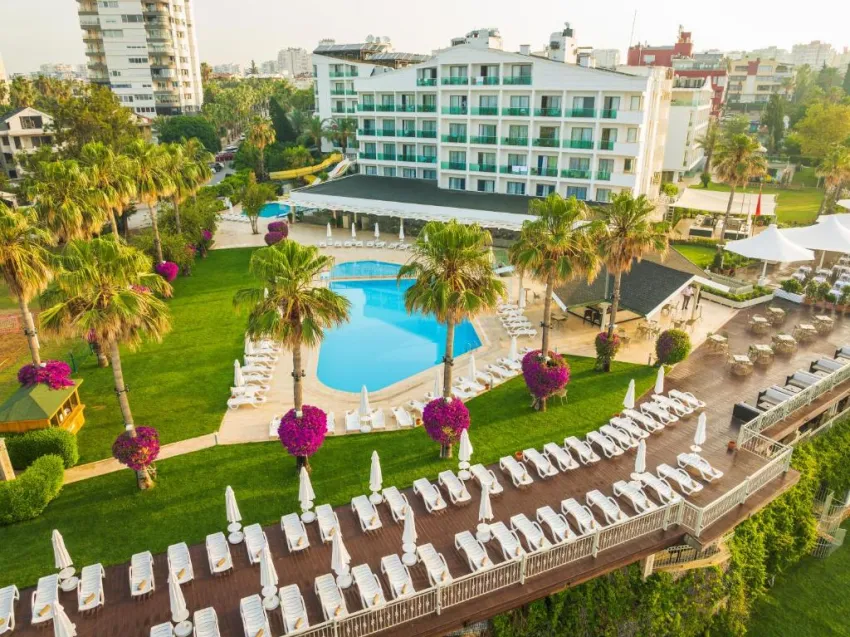 CLUB FALCON HOTEL  4*-13