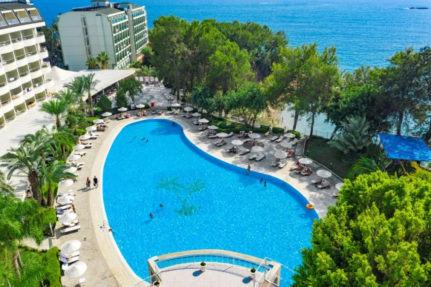 UTOPIA BEACH CLUB  5*-7