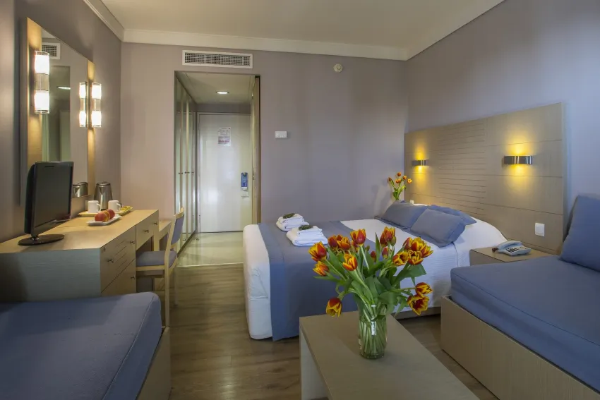 Louis Ledra Beach 4*-21