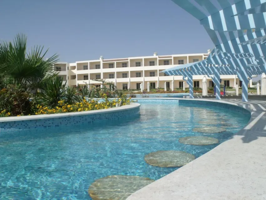 Royal Brayka Resort 4*-7