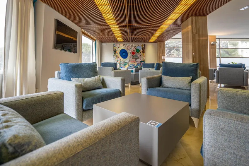 Hotel & Apartamentos Leman 4*-7