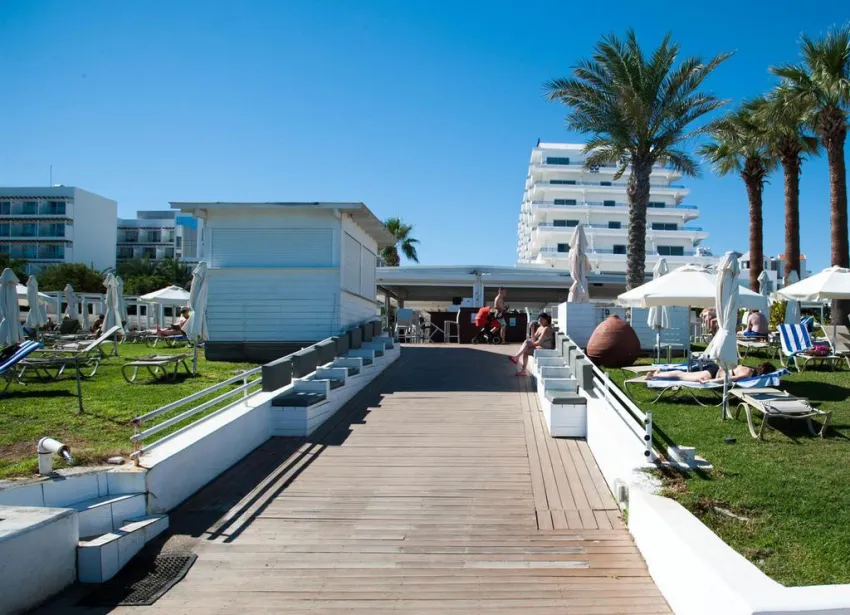 Vrissiana Beach 4*-3