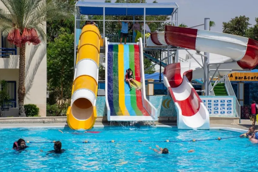 CATARACT RESORT  4*-37