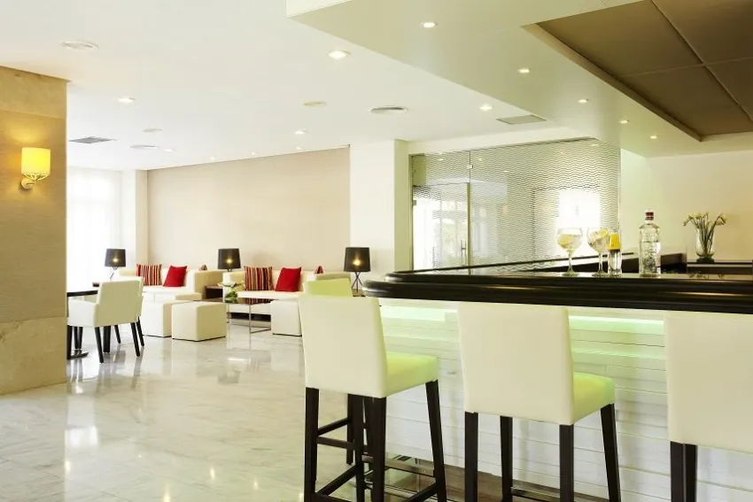 Grupotel Montecarlo 4*-7