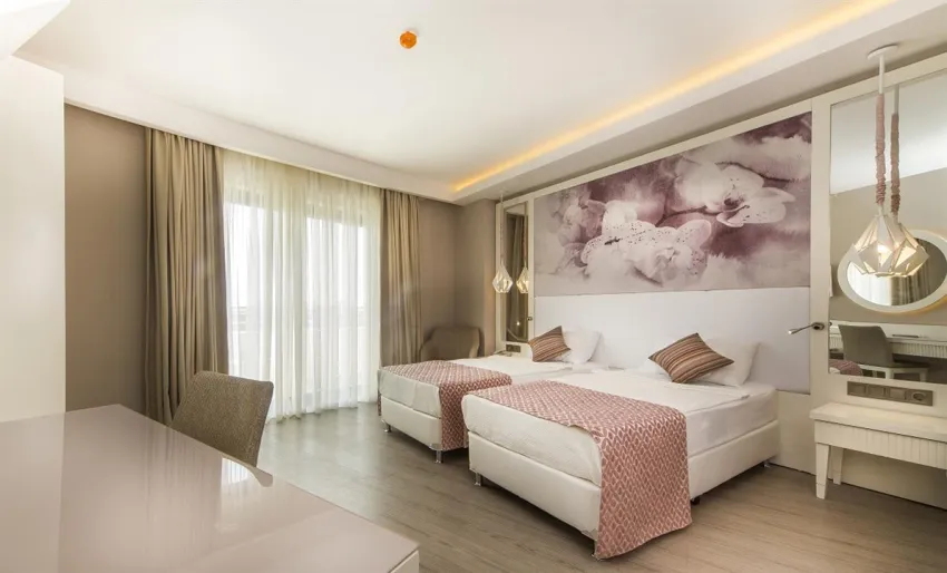 DIAMOND PREMIUM HOTEL & SPA  5*-8