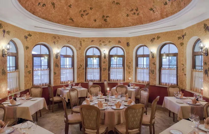 Kremlin Palace Hotel 5*-6