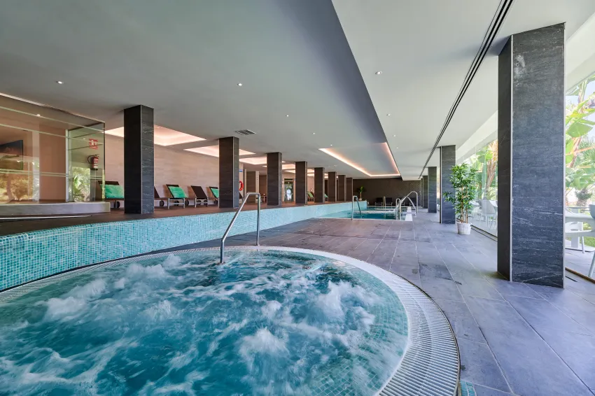 Alua Carolina Adults Only 4*-80