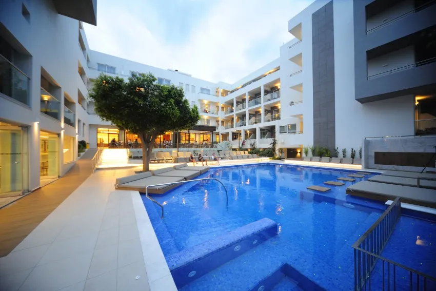 Atrium Ambiance Hotel 4*-7