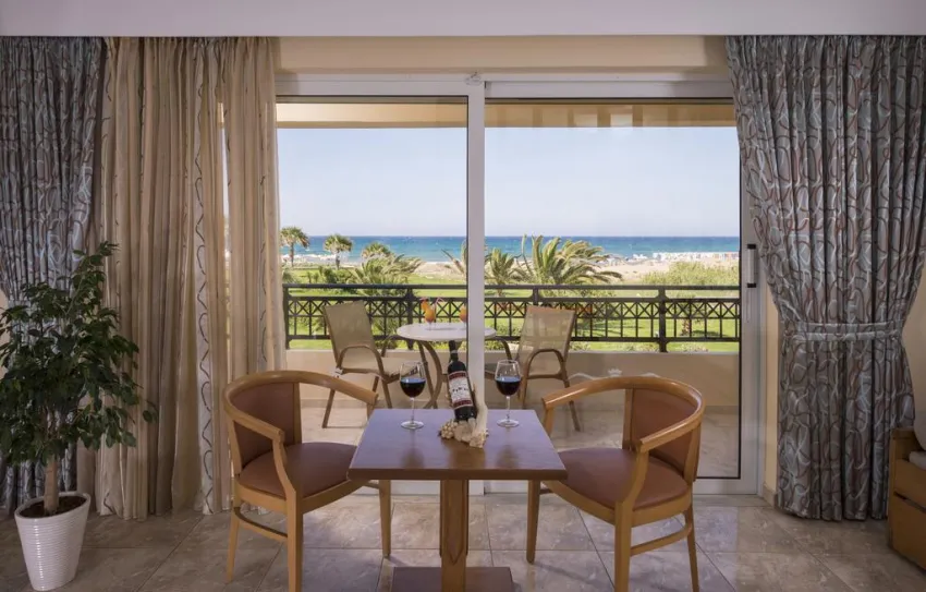 Vantaris Palace 4*-36