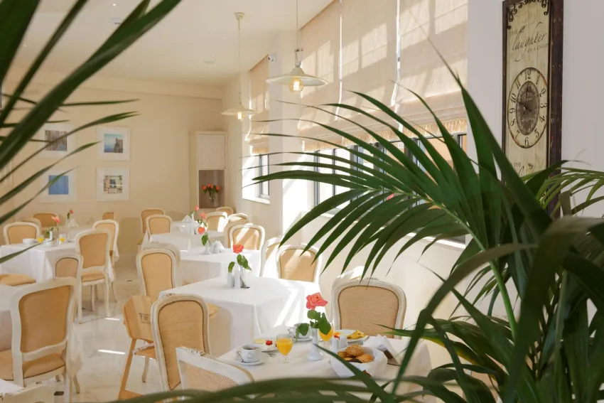 Ionia Suites 4*-9