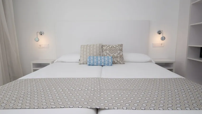 Chevy Hotel & Suites 3*-10