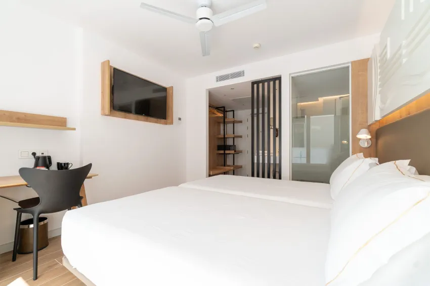 Senator Cala Millor 4*-9