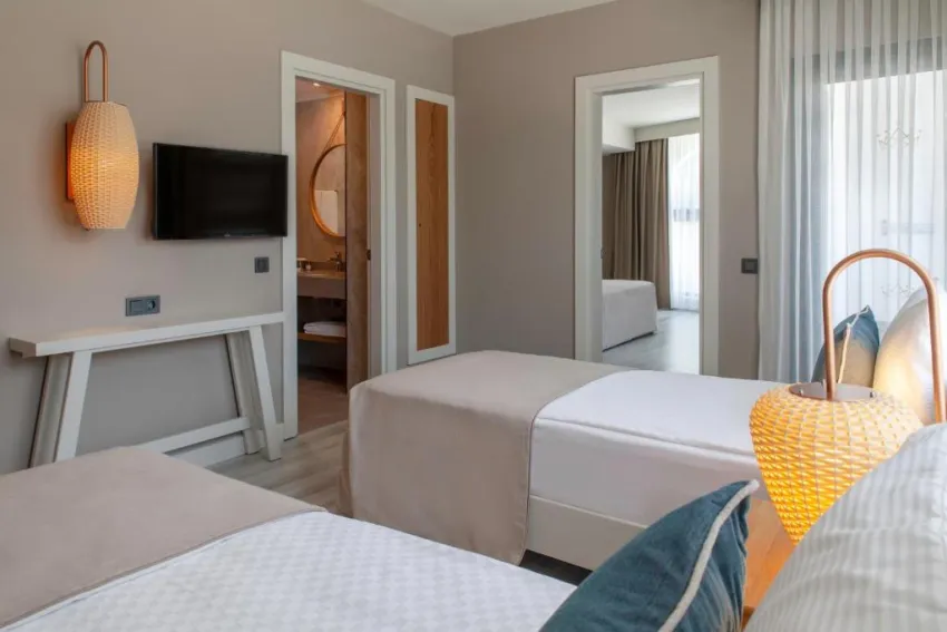 SIDE ROYAL STYLE HOTEL  5*-15