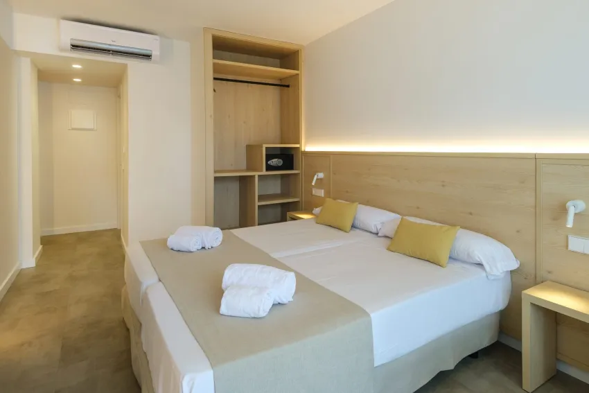 Cabot Cala Ferrera 4*-3