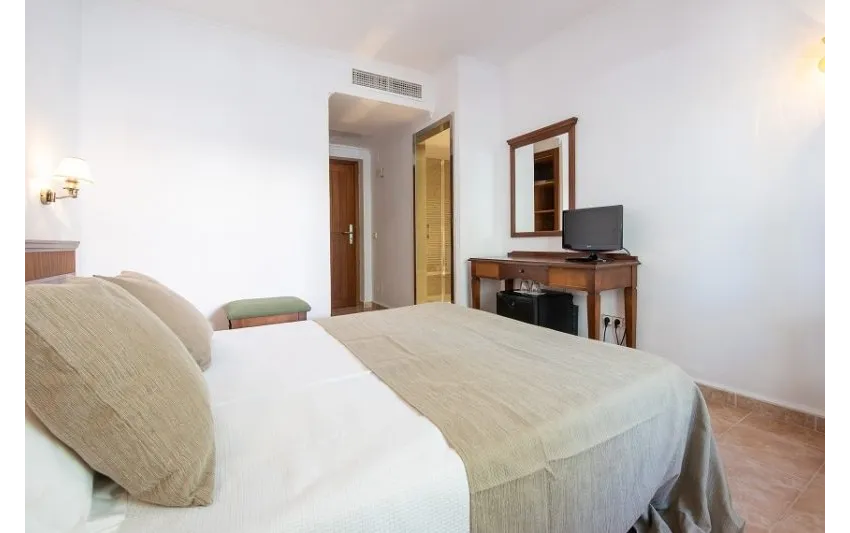 Playa Mondrago 3*-17