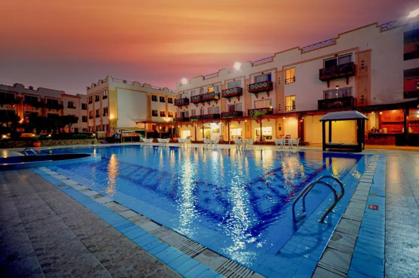 FALCON NAAMA STAR  3*-22