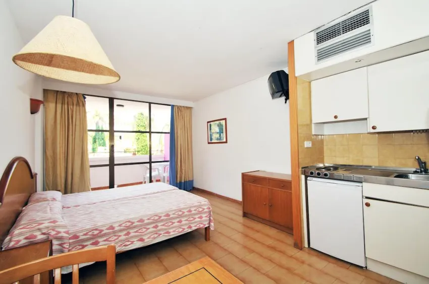 Palmanova Beach Apartments by TRH -31