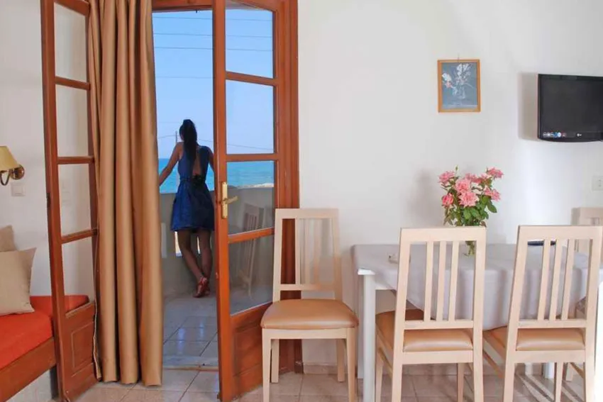 John Mary Apartments 3*-8