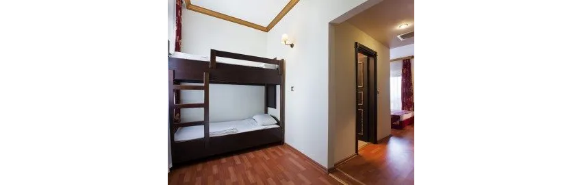 Cesars Side (Ex. Cesars Resorts Side) 5*-3