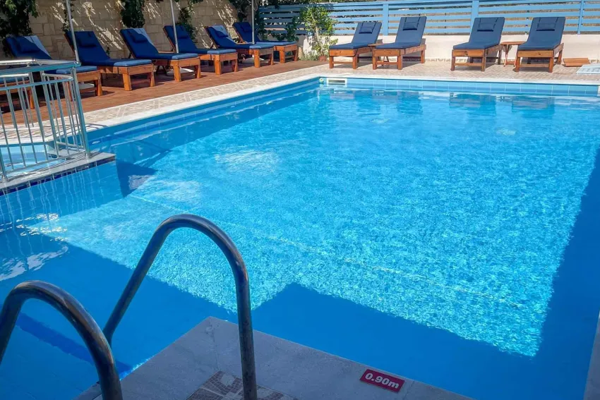 Blue Sky Hotel Apts 3*-4