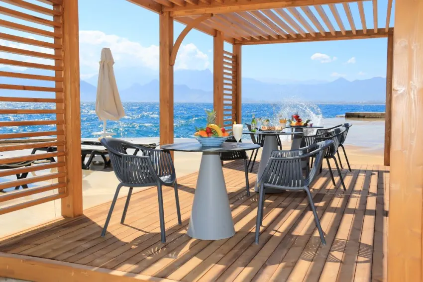 AKRA V HOTEL  4*-10