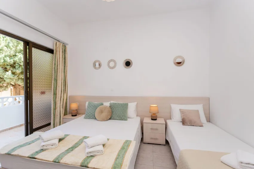 Varelis Hotel 2*-7