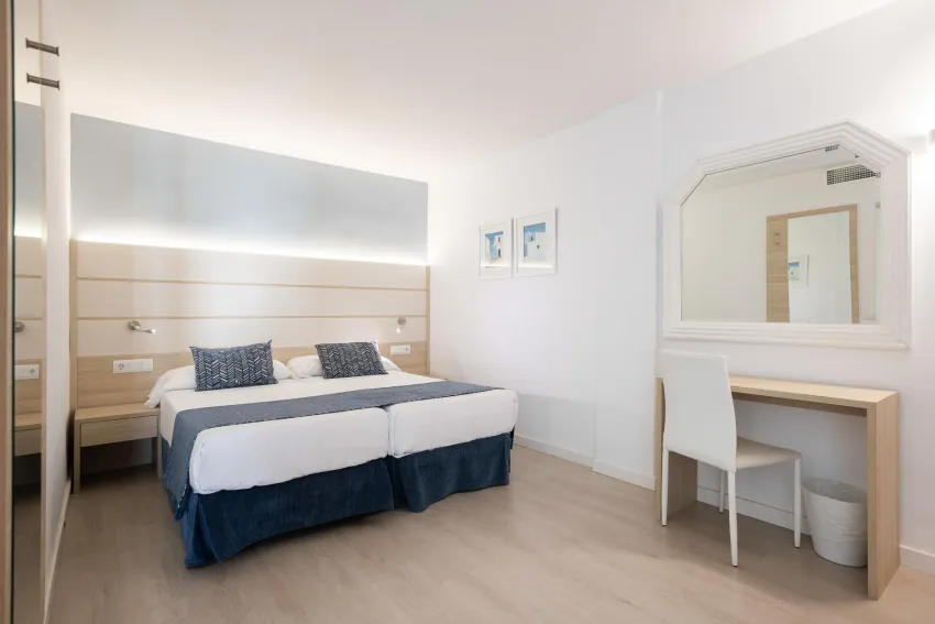 Tomir Portals Suites 4*-48