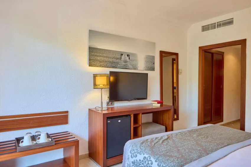 Zafiro Rey Don Jaime 4*-11