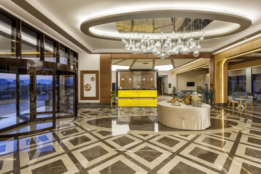 Glamour Resort & Spa Hotel 5*-5