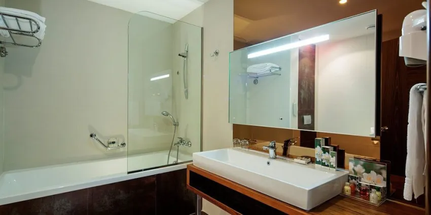 Noah's Ark Deluxe Hotel & Spa 5*-8