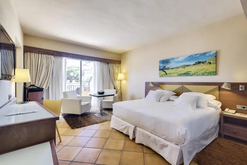 Occidental Playa de Palma 4*-9