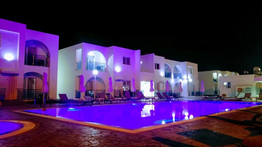 Kaos Hotel Apartments 2*-10