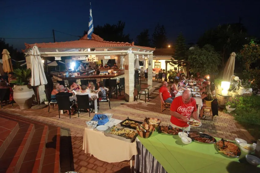 Nikos Apartments 3*-10