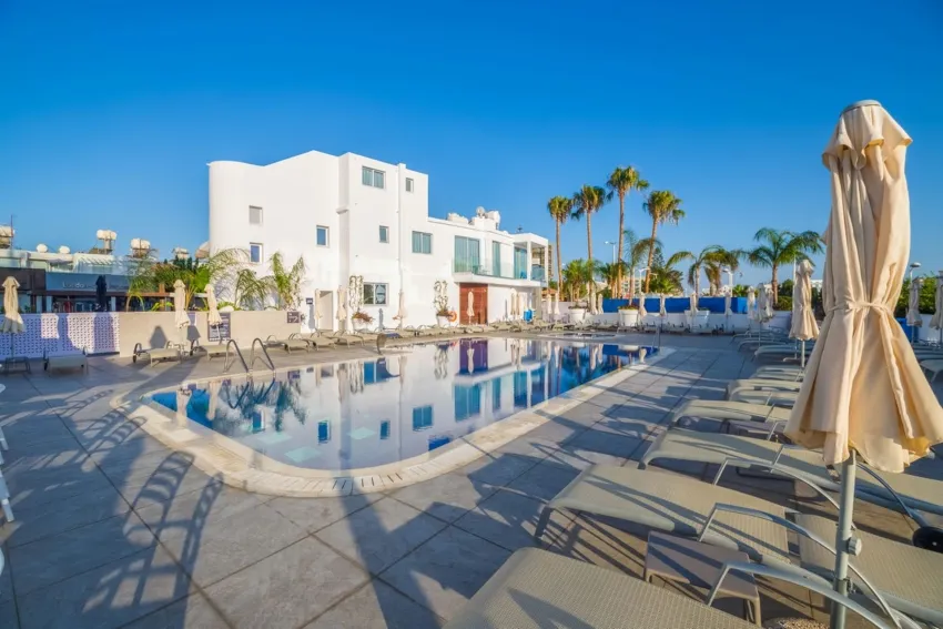 Protaras Plaza Hotel 3*-5