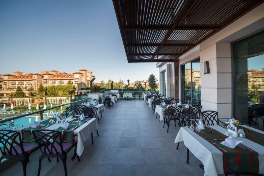 LUNA BLANCA RESORT & SPA   5*-12