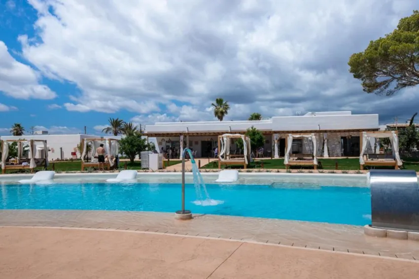 Eques Petit Resort 4*-4